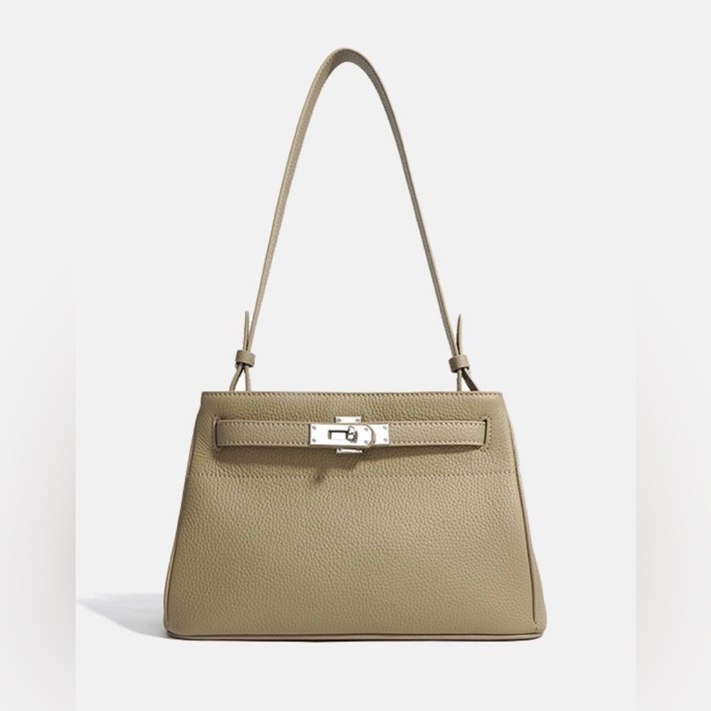 Elegant Tan Leather Handbag